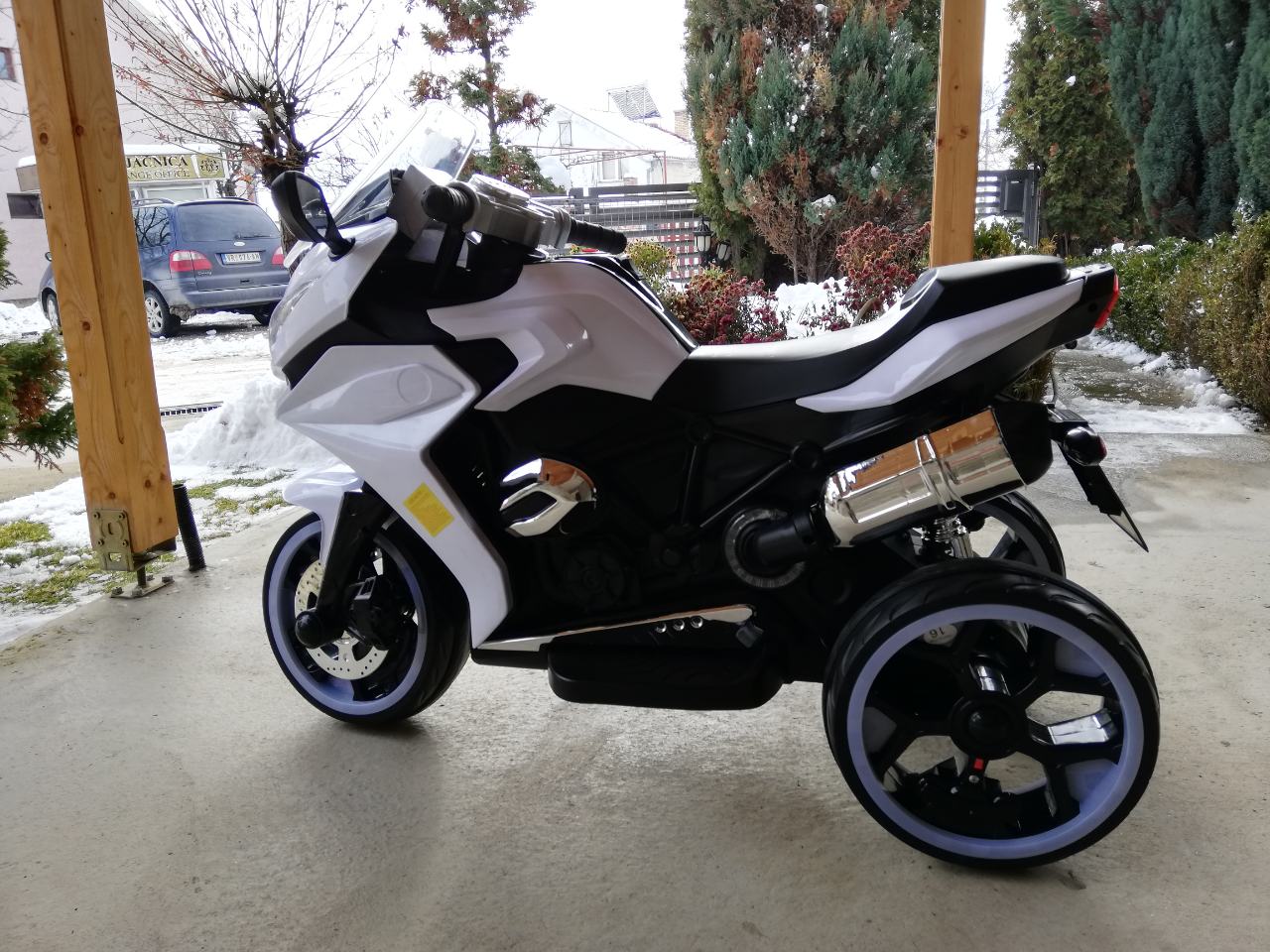 DECIJI MOTOR SR1200 BELI