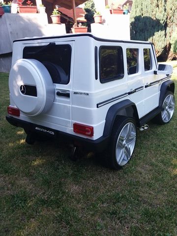 DECIJI AUTOMOBIL MERCEDES G65 BELI
