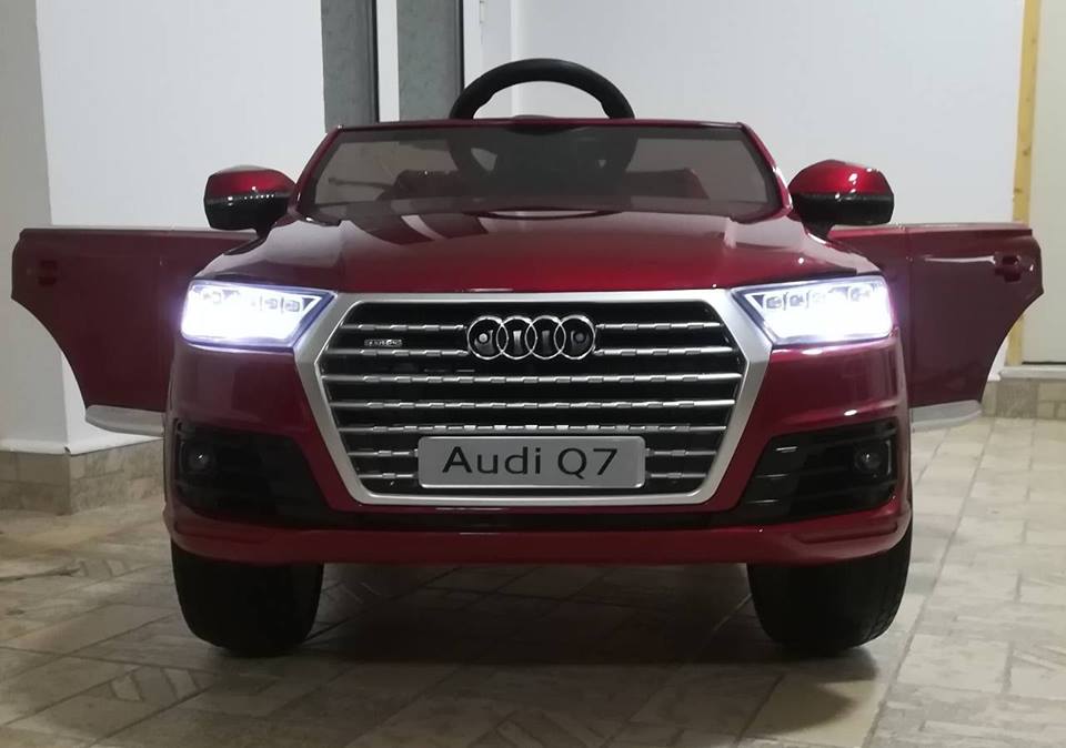 DECIJI AUTOMOBIL AUDI Q7 CRVENI