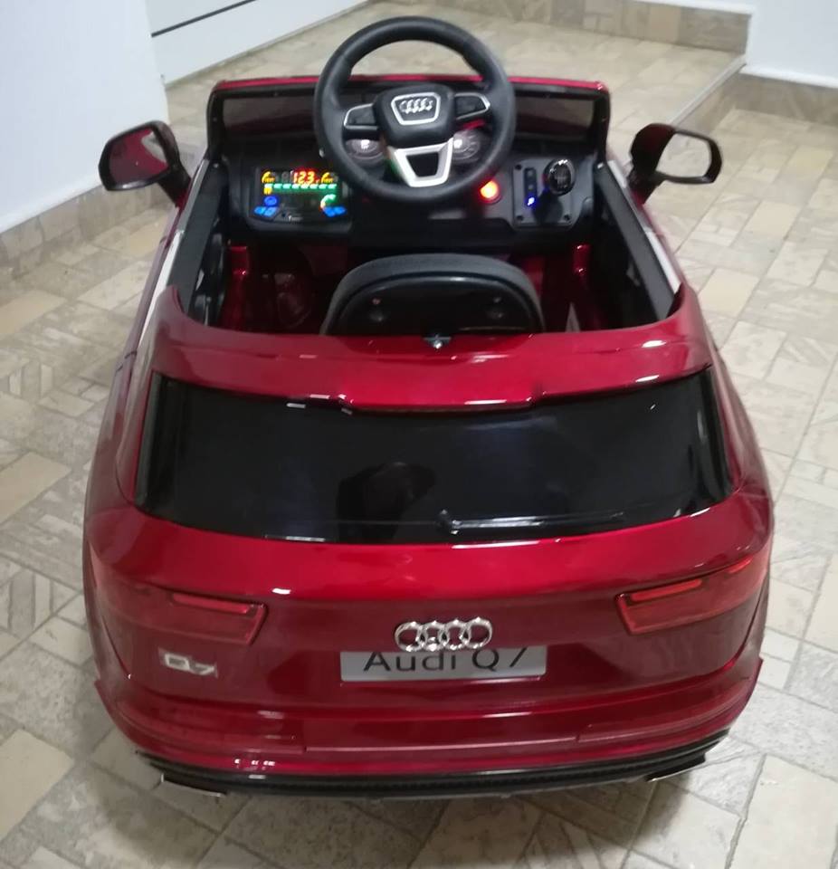 DECIJI AUTOMOBIL AUDI Q7 CRVENI