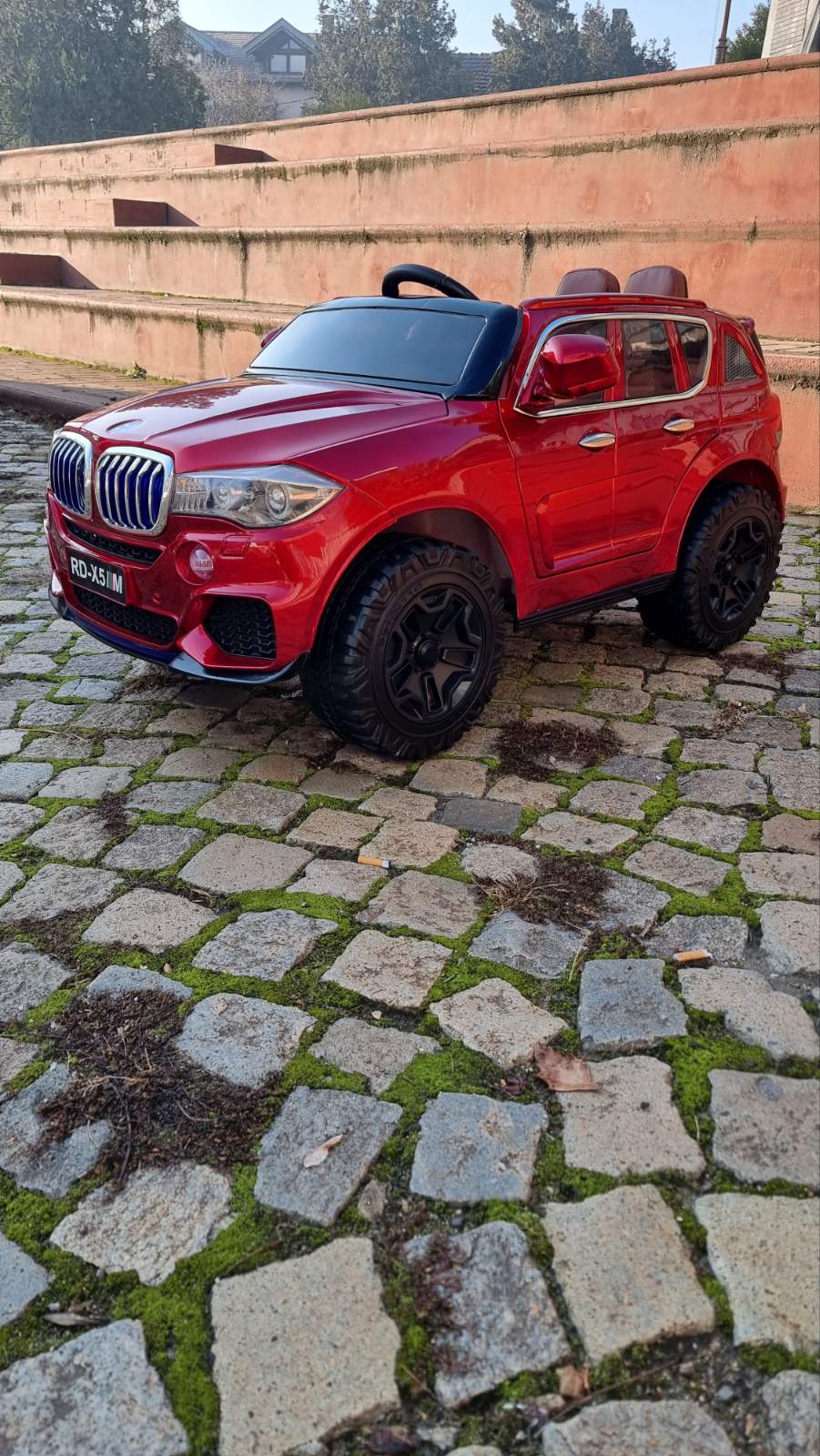 DECIJI AUTOMOBIL BMW X5 CRVENI