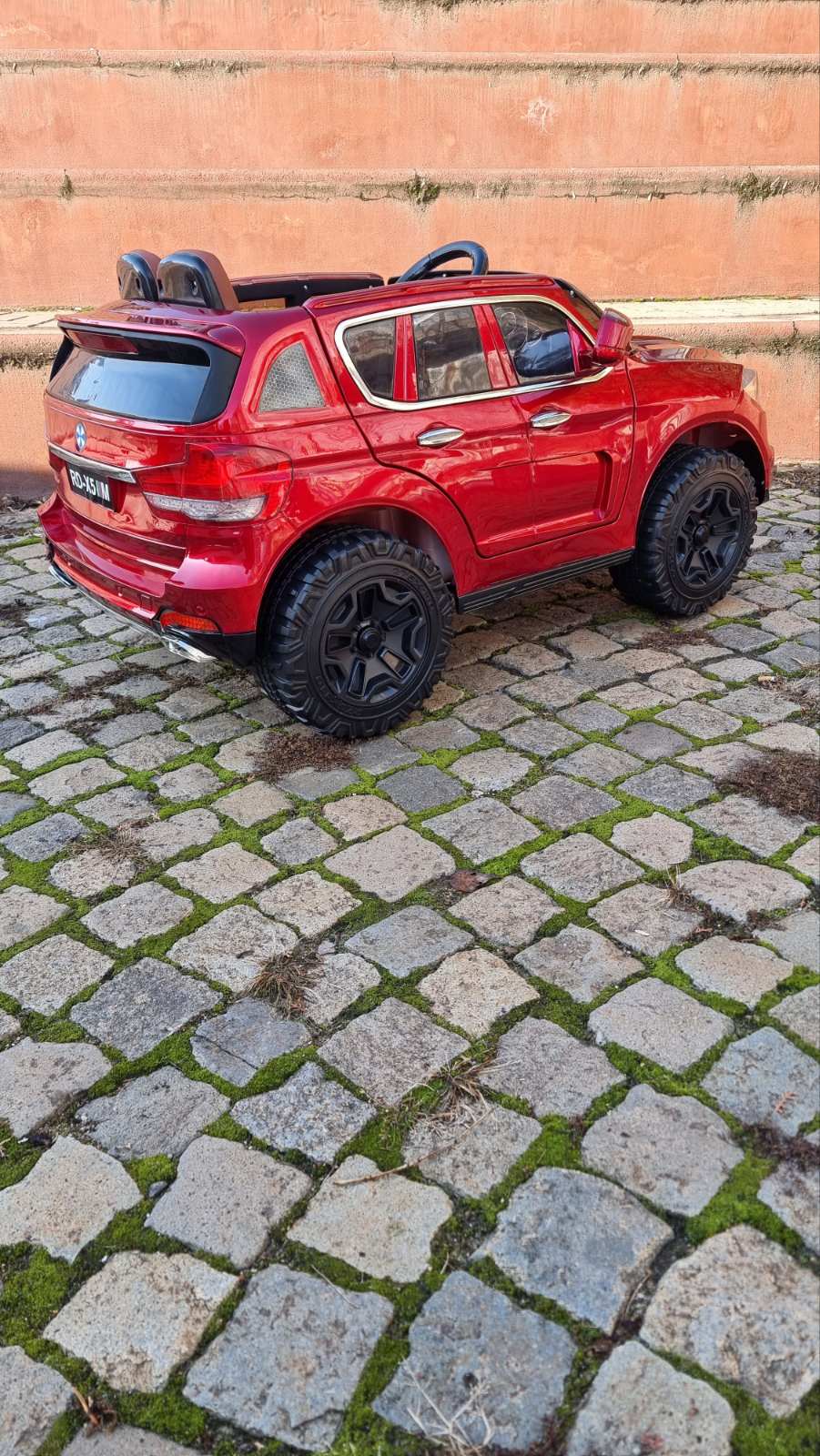 DECIJI AUTOMOBIL BMW X5 CRVENI