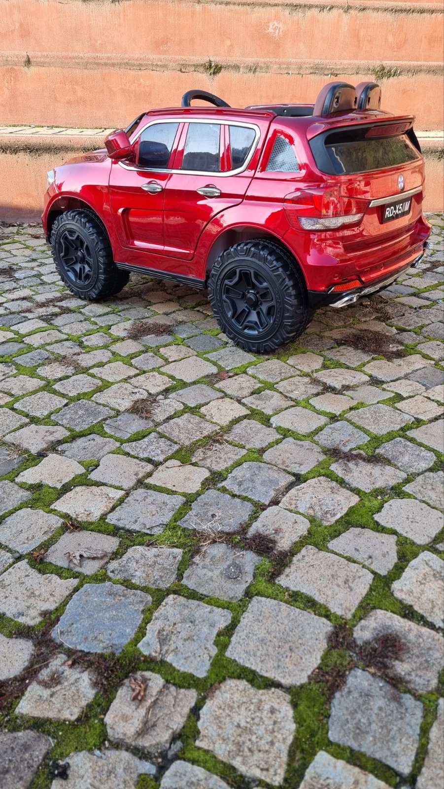 DECIJI AUTOMOBIL BMW X5 CRVENI